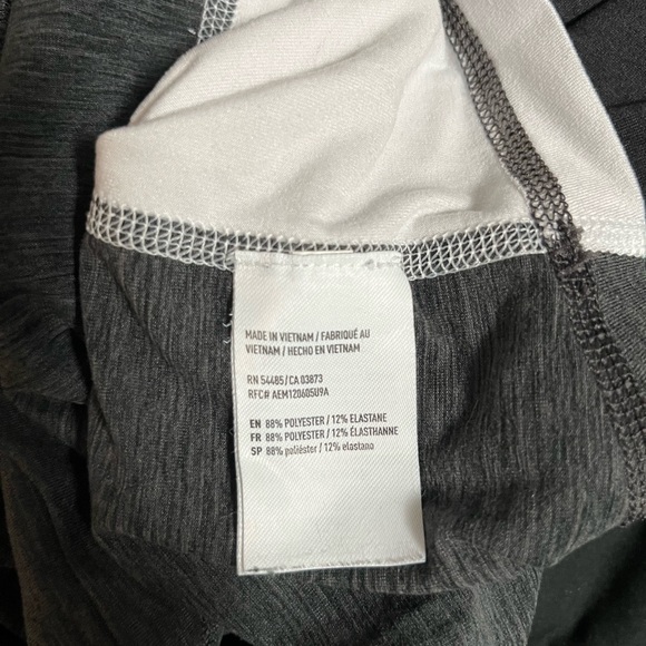 American Eagle Outfitters Flex Long Sleeve Shirt- Black, Gray, and White Size M - Picture 4 of 4